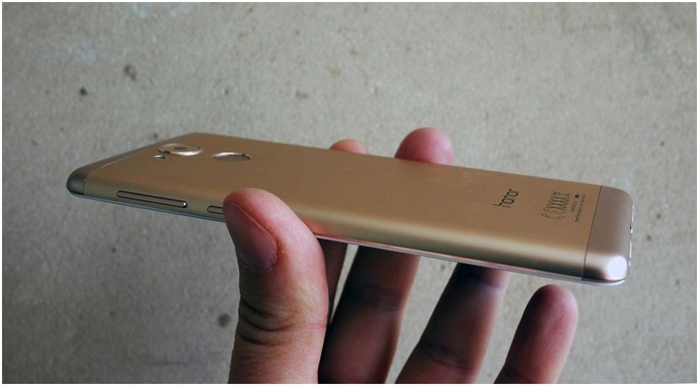 Обзор смартфона Huawei Honor 6C: "неуцененный" середнячок (обзор, смартфона, huawei, honor, неуцененный) Обзор смартфона Huawei Honor 6C: "неуцененный" середнячок