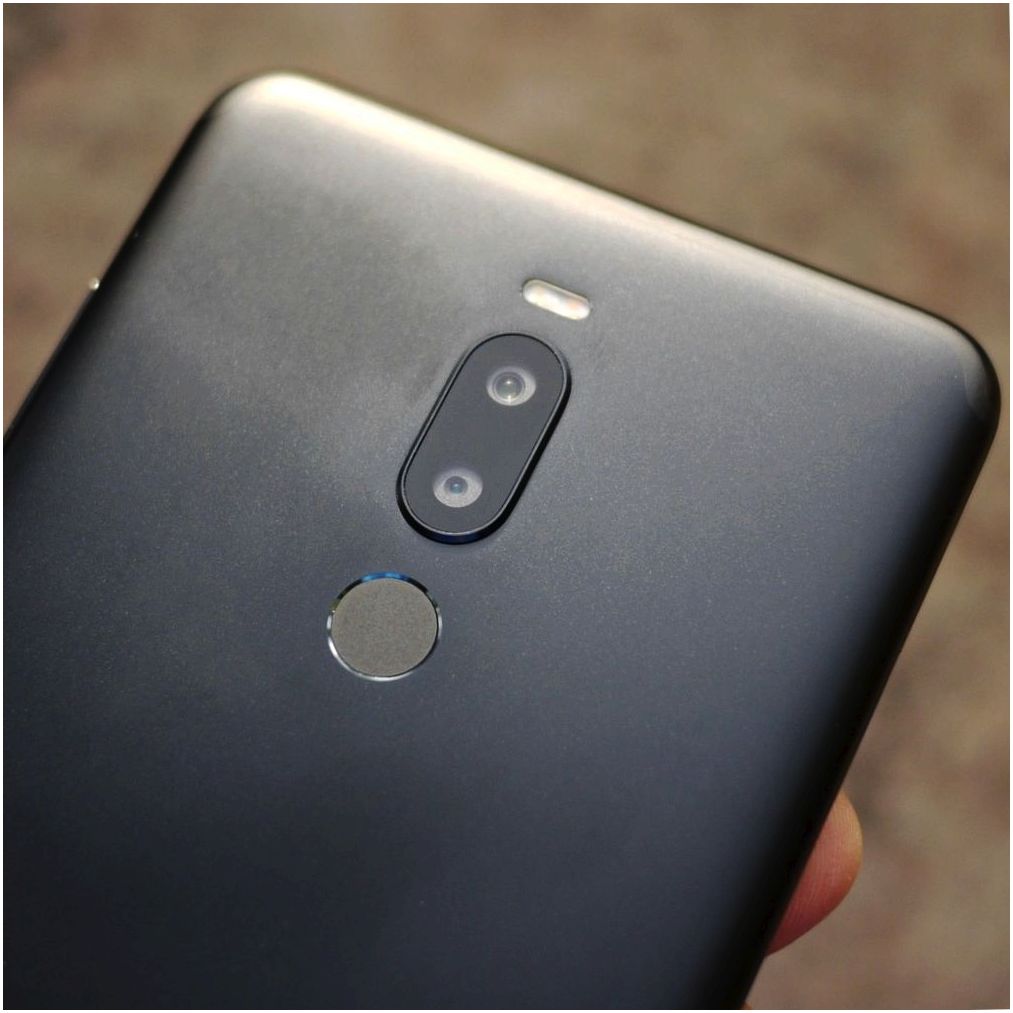 Обзор смартфона Meizu Note 8: ни рамок, ни "челки" (обзор, смартфона, meizu, note) Обзор смартфона Meizu Note 8: ни рамок, ни "челки"