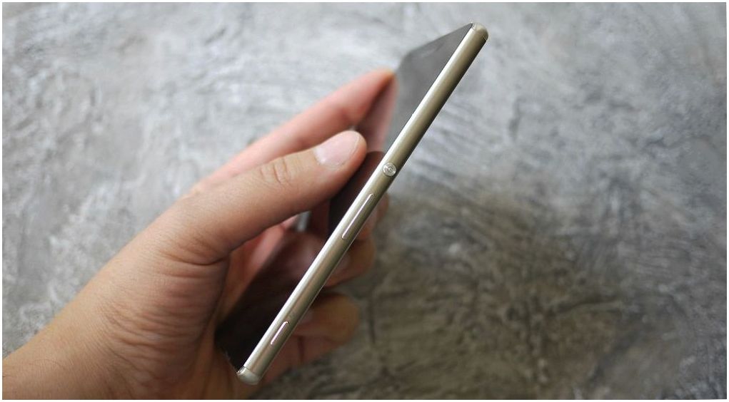 Обзор смартфона Sony Xperia Z3+: промежуточный флагман