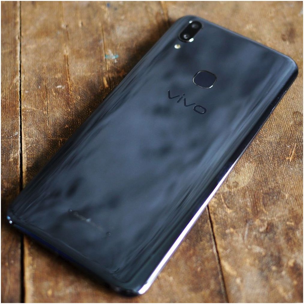 Обзор смартфона Vivo V9: смышленый модник (обзор, смартфона, vivo, смышленый) Обзор смартфона Vivo V9: смышленый модник