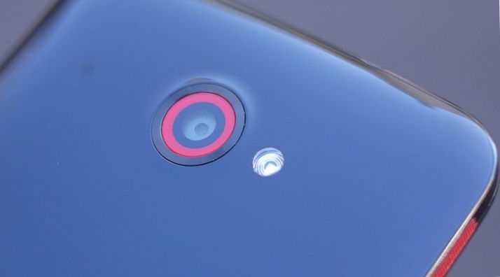 Птица-бабочка. Обзор FullHD-смартфона HTC Butterfly (птица, обзор, fullhd-смартфона, butterfly, карт памяти, Samsung Galaxy) Птица-бабочка. Обзор FullHD-смартфона HTC Butterfly