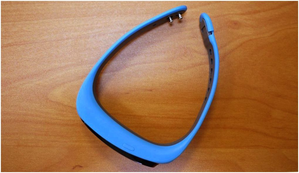 Обзор фитнес-браслета Huawei TalkBand B1: а поговорить?