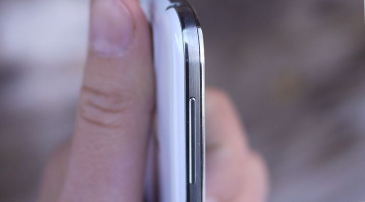 Пластиковый король. Один день с Samsung Galaxy S4 (пластиковый, король, один, день) Пластиковый король. Один день с Samsung Galaxy S4