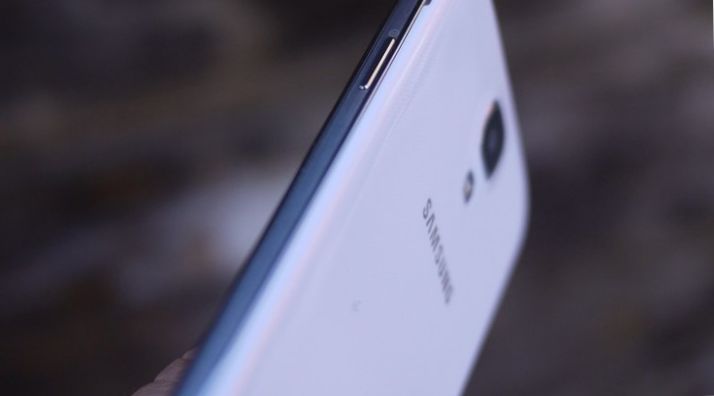 Пластиковый король. Один день с Samsung Galaxy S4 (пластиковый, король, один, день) Пластиковый король. Один день с Samsung Galaxy S4