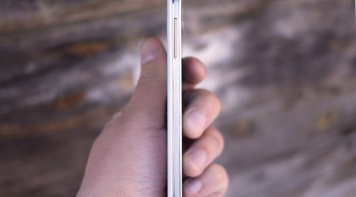 Пластиковый король. Один день с Samsung Galaxy S4 (пластиковый, король, один, день) Пластиковый король. Один день с Samsung Galaxy S4