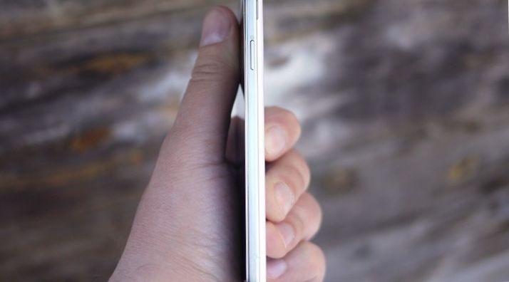 Пластиковый король. Один день с Samsung Galaxy S4 (пластиковый, король, один, день) Пластиковый король. Один день с Samsung Galaxy S4