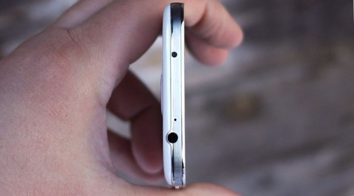 Пластиковый король. Один день с Samsung Galaxy S4 (пластиковый, король, один, день) Пластиковый король. Один день с Samsung Galaxy S4